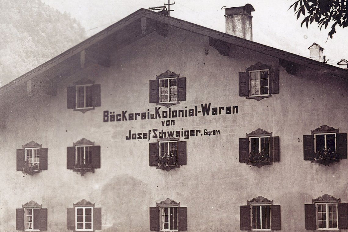  Gästehaus berge Apartment History